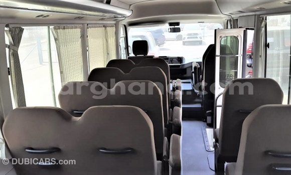 Ra Imported Toyota Coaster funfun Ọkọ̀ in Import - Dubai ni Ashanti Ra Imported Toyota Coaster funfun Ọkọ̀ in Import - Dubai ni Ashanti