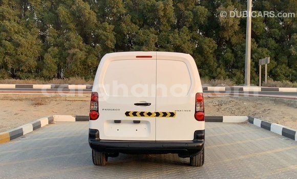 Sayi Imported Peugeot Partner White Mota in Import - Dubai a Ashanti Sayi Imported Peugeot Partner White Mota in Import - Dubai a Ashanti