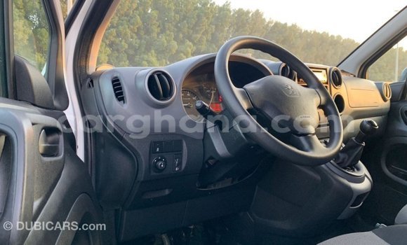 Sayi Imported Peugeot Partner White Mota in Import - Dubai a Ashanti Sayi Imported Peugeot Partner White Mota in Import - Dubai a Ashanti