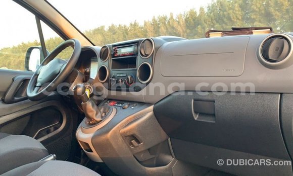 Sayi Imported Peugeot Partner White Mota in Import - Dubai a Ashanti Sayi Imported Peugeot Partner White Mota in Import - Dubai a Ashanti