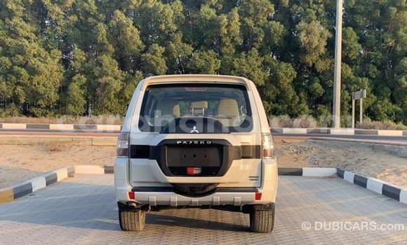 Sayi Imported Mitsubishi Pajero White Mota in Import - Dubai a Ashanti Sayi Imported Mitsubishi Pajero White Mota in Import - Dubai a Ashanti