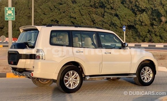 Sayi Imported Mitsubishi Pajero White Mota in Import - Dubai a Ashanti Sayi Imported Mitsubishi Pajero White Mota in Import - Dubai a Ashanti