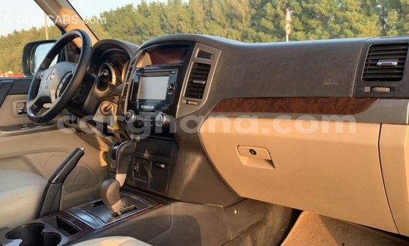 Sayi Imported Mitsubishi Pajero White Mota in Import - Dubai a Ashanti Sayi Imported Mitsubishi Pajero White Mota in Import - Dubai a Ashanti