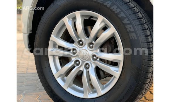 Sayi Imported Mitsubishi Pajero White Mota in Import - Dubai a Ashanti Sayi Imported Mitsubishi Pajero White Mota in Import - Dubai a Ashanti