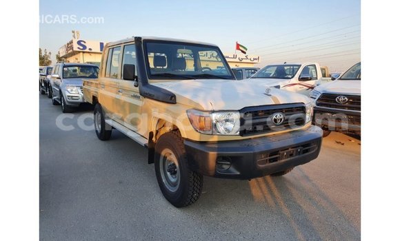 Buy Import Toyota Land Cruiser Beige Car in Import - Dubai in Ashanti Buy Import Toyota Land Cruiser Beige Car in Import - Dubai in Ashanti
