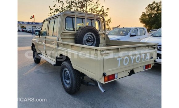 Buy Import Toyota Land Cruiser Beige Car in Import - Dubai in Ashanti Buy Import Toyota Land Cruiser Beige Car in Import - Dubai in Ashanti