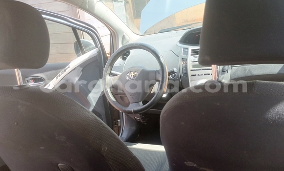 Ra Àlòkù Toyota Vitz Silver Ọkọ̀ in Tamale ni Ariwa Ra Àlòkù Toyota Vitz Silver Ọkọ̀ in Tamale ni Ariwa