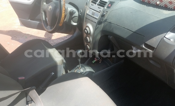 Ra Àlòkù Toyota Vitz Silver Ọkọ̀ in Tamale ni Ariwa Ra Àlòkù Toyota Vitz Silver Ọkọ̀ in Tamale ni Ariwa