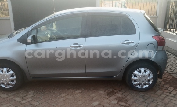 Ra Àlòkù Toyota Vitz Silver Ọkọ̀ in Tamale ni Ariwa Ra Àlòkù Toyota Vitz Silver Ọkọ̀ in Tamale ni Ariwa