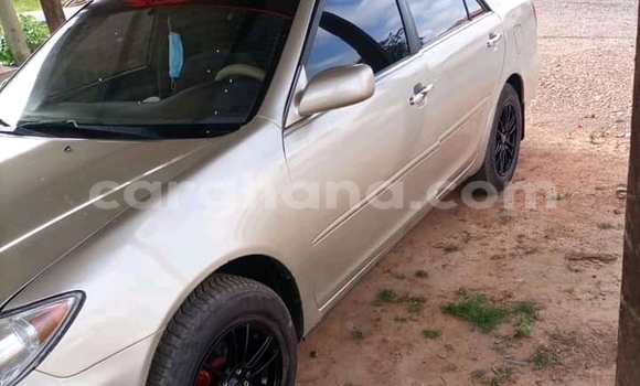 Ra Àlòkù Toyota Camry Silver Ọkọ̀ in Accra ni Greater Accra Ra Àlòkù Toyota Camry Silver Ọkọ̀ in Accra ni Greater Accra