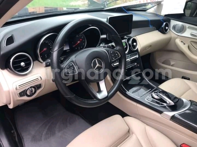 Big with watermark mercedes benz 300cd greater accra accra 38075