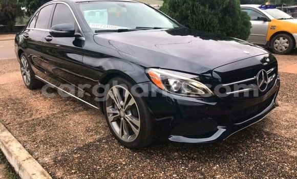 Sayi Na hannu Mercedes‒Benz 300CD Black Mota in Accra a Greater Accra Sayi Na hannu Mercedes‒Benz 300CD Black Mota in Accra a Greater Accra