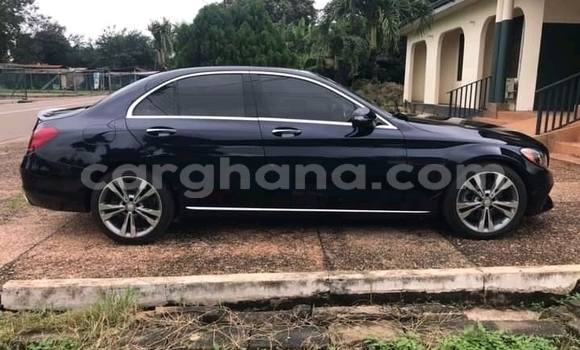 Sayi Na hannu Mercedes‒Benz 300CD Black Mota in Accra a Greater Accra Sayi Na hannu Mercedes‒Benz 300CD Black Mota in Accra a Greater Accra