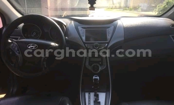 Ra Àlòkù Hyundai Elantra funfun Ọkọ̀ in Accra ni Greater Accra Ra Àlòkù Hyundai Elantra funfun Ọkọ̀ in Accra ni Greater Accra