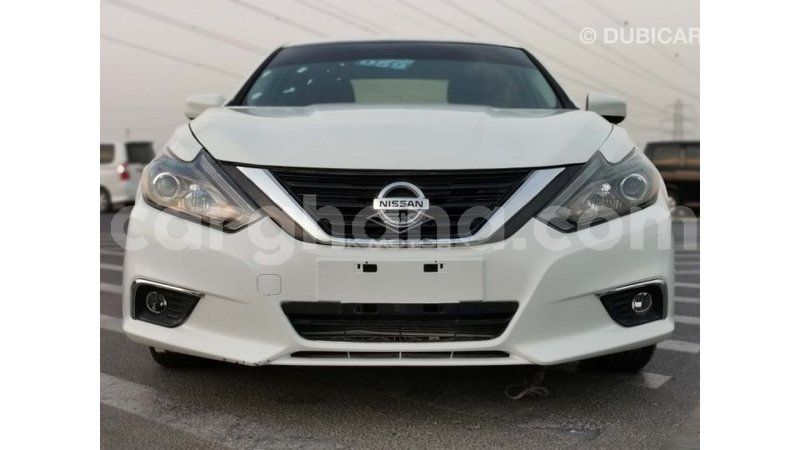 Big with watermark nissan altima ashanti import dubai 38084