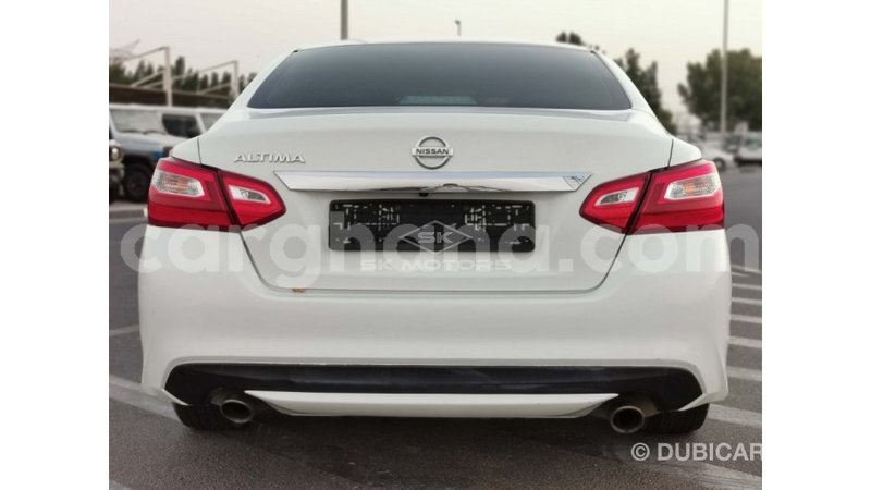 Big with watermark nissan altima ashanti import dubai 38084