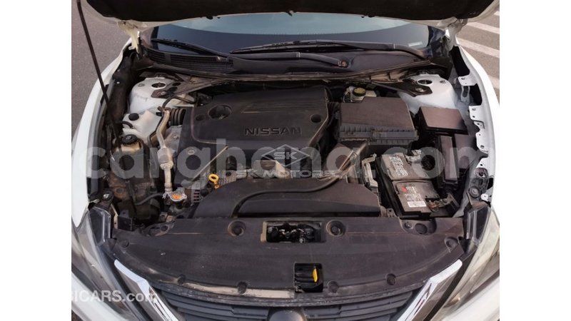 Big with watermark nissan altima ashanti import dubai 38084