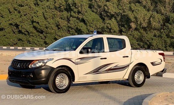 Ra Imported Mitsubishi L200 funfun Ọkọ̀ in Import - Dubai ni Ashanti Ra Imported Mitsubishi L200 funfun Ọkọ̀ in Import - Dubai ni Ashanti