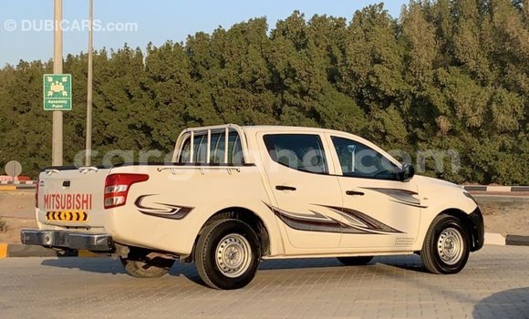 Ra Imported Mitsubishi L200 funfun Ọkọ̀ in Import - Dubai ni Ashanti Ra Imported Mitsubishi L200 funfun Ọkọ̀ in Import - Dubai ni Ashanti