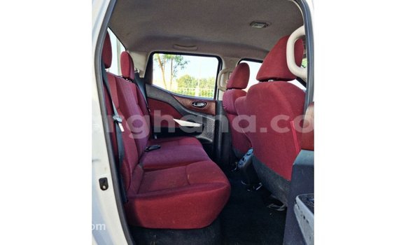 Ra Imported Nissan Navara funfun Ọkọ̀ in Import - Dubai ni Ashanti Ra Imported Nissan Navara funfun Ọkọ̀ in Import - Dubai ni Ashanti