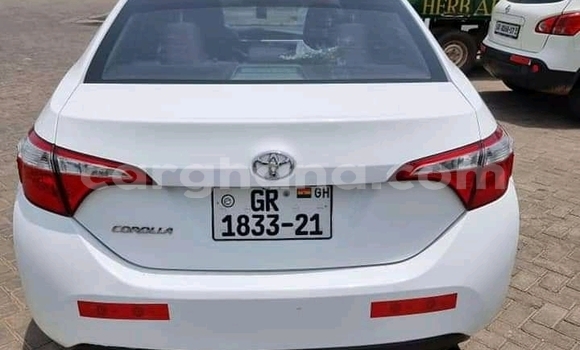 Ra Àlòkù Toyota Corolla funfun Ọkọ̀ in Accra ni Greater Accra Ra Àlòkù Toyota Corolla funfun Ọkọ̀ in Accra ni Greater Accra