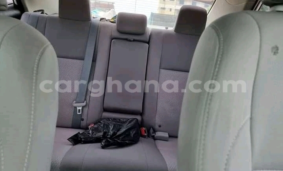Ra Àlòkù Toyota Corolla funfun Ọkọ̀ in Accra ni Greater Accra Ra Àlòkù Toyota Corolla funfun Ọkọ̀ in Accra ni Greater Accra