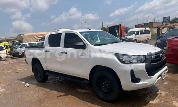 Buy Used Toyota Hilux White Car in Accra in Greater Accra Buy Used Toyota Hilux White Car in Accra in Greater Accra