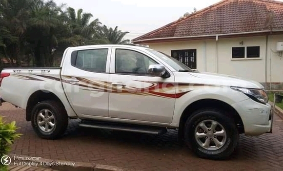 Ra Àlòkù Mitsubishi L200 Miiran Ọkọ̀ in Accra ni Greater Accra Ra Àlòkù Mitsubishi L200 Miiran Ọkọ̀ in Accra ni Greater Accra