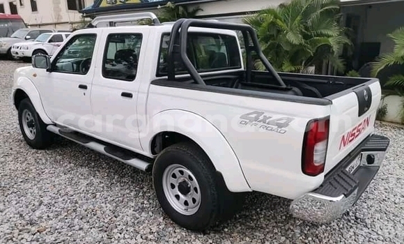 Buy Used Nissan Pickup White Car in Accra in Greater Accra