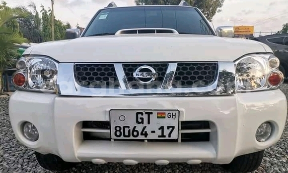 Ra Àlòkù Nissan Pickup funfun Ọkọ̀ in Accra ni Greater Accra Ra Àlòkù Nissan Pickup funfun Ọkọ̀ in Accra ni Greater Accra