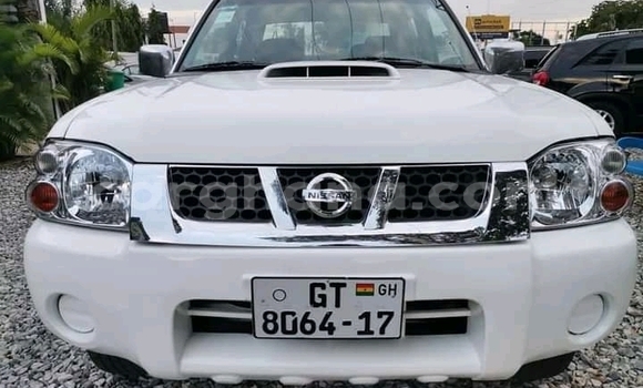 Ra Àlòkù Nissan Pickup funfun Ọkọ̀ in Accra ni Greater Accra Ra Àlòkù Nissan Pickup funfun Ọkọ̀ in Accra ni Greater Accra