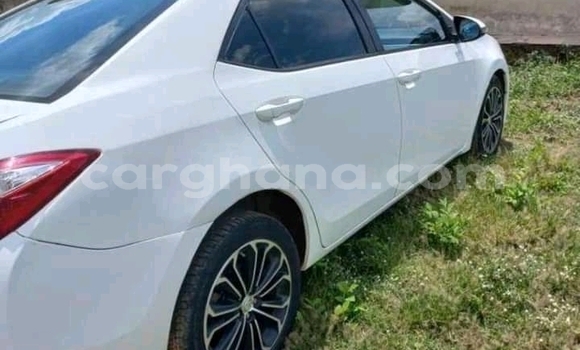Buy Used Toyota Corolla White Car in Accra in Greater Accra Buy Used Toyota Corolla White Car in Accra in Greater Accra