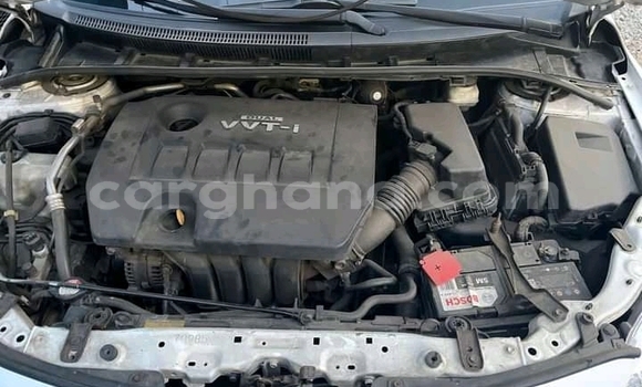 Ra Àlòkù Toyota Corolla funfun Ọkọ̀ in Accra ni Greater Accra Ra Àlòkù Toyota Corolla funfun Ọkọ̀ in Accra ni Greater Accra