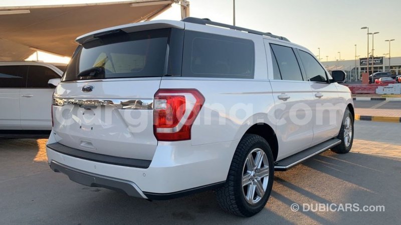 Big with watermark ford expedition ashanti import dubai 38120