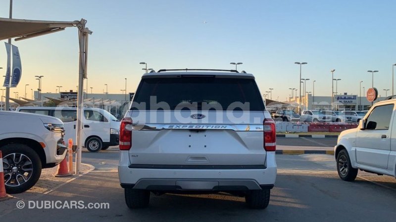 Big with watermark ford expedition ashanti import dubai 38120