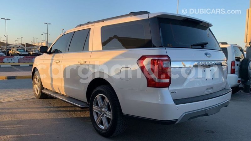 Big with watermark ford expedition ashanti import dubai 38120