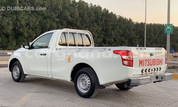 Ra Imported Mitsubishi L200 funfun Ọkọ̀ in Import - Dubai ni Ashanti Ra Imported Mitsubishi L200 funfun Ọkọ̀ in Import - Dubai ni Ashanti