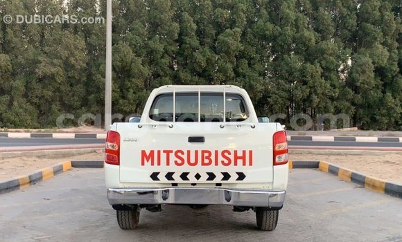 Ra Imported Mitsubishi L200 funfun Ọkọ̀ in Import - Dubai ni Ashanti Ra Imported Mitsubishi L200 funfun Ọkọ̀ in Import - Dubai ni Ashanti