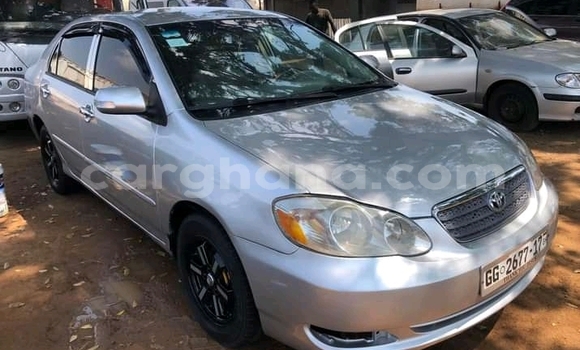 Ra Àlòkù Toyota Corolla funfun Ọkọ̀ in Accra ni Greater Accra