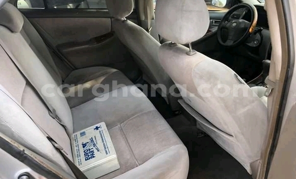 Ra Àlòkù Toyota Corolla funfun Ọkọ̀ in Accra ni Greater Accra Ra Àlòkù Toyota Corolla funfun Ọkọ̀ in Accra ni Greater Accra