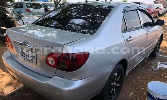 Ra Àlòkù Toyota Corolla funfun Ọkọ̀ in Accra ni Greater Accra Ra Àlòkù Toyota Corolla funfun Ọkọ̀ in Accra ni Greater Accra