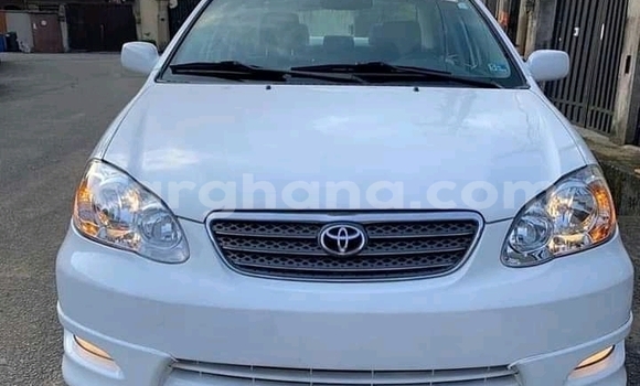 Ra Àlòkù Toyota Corolla funfun Ọkọ̀ in Accra ni Greater Accra Ra Àlòkù Toyota Corolla funfun Ọkọ̀ in Accra ni Greater Accra