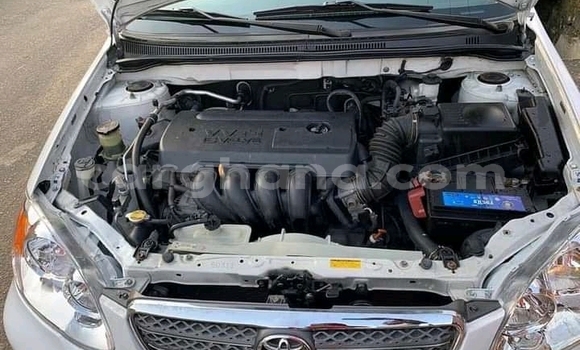 Ra Àlòkù Toyota Corolla funfun Ọkọ̀ in Accra ni Greater Accra Ra Àlòkù Toyota Corolla funfun Ọkọ̀ in Accra ni Greater Accra