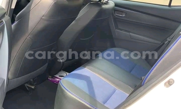 Ra Àlòkù Toyota Corolla funfun Ọkọ̀ in Accra ni Greater Accra Ra Àlòkù Toyota Corolla funfun Ọkọ̀ in Accra ni Greater Accra