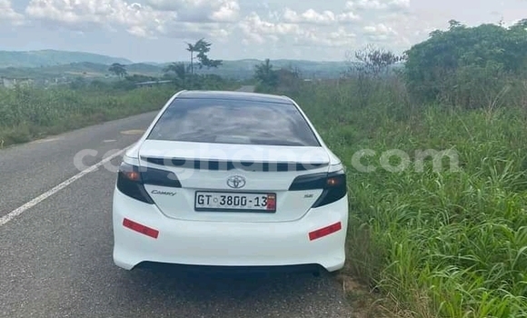 Buy Used Toyota Camry White Car in Accra in Greater Accra Buy Used Toyota Camry White Car in Accra in Greater Accra