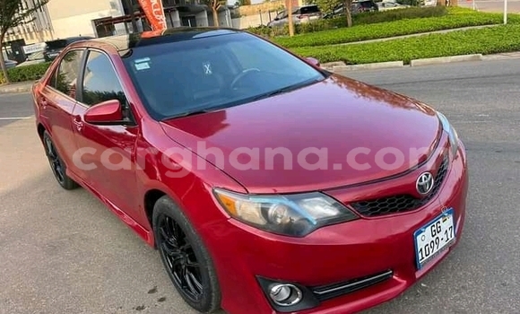 Sayi Na hannu Toyota Camry Red Mota in Accra a Greater Accra Sayi Na hannu Toyota Camry Red Mota in Accra a Greater Accra