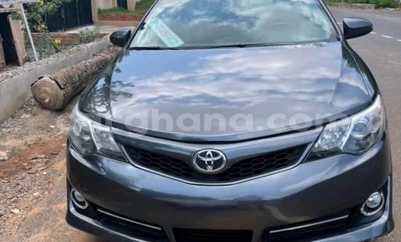 Ra Àlòkù Toyota Camry Black Ọkọ̀ in Accra ni Greater Accra Ra Àlòkù Toyota Camry Black Ọkọ̀ in Accra ni Greater Accra