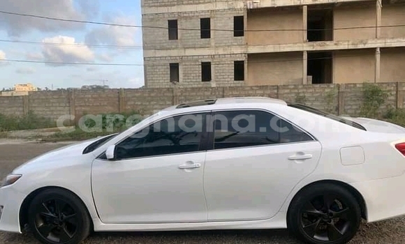 Buy Used Toyota Camry White Car in Accra in Greater Accra Buy Used Toyota Camry White Car in Accra in Greater Accra