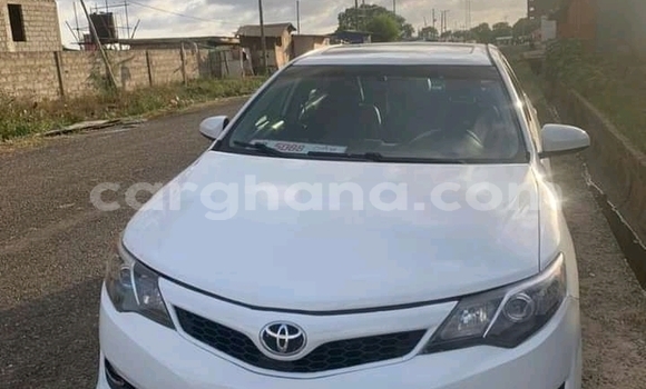 Buy Used Toyota Camry White Car in Accra in Greater Accra Buy Used Toyota Camry White Car in Accra in Greater Accra