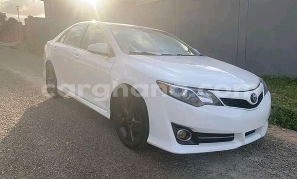 Buy Used Toyota Camry White Car in Accra in Greater Accra Buy Used Toyota Camry White Car in Accra in Greater Accra
